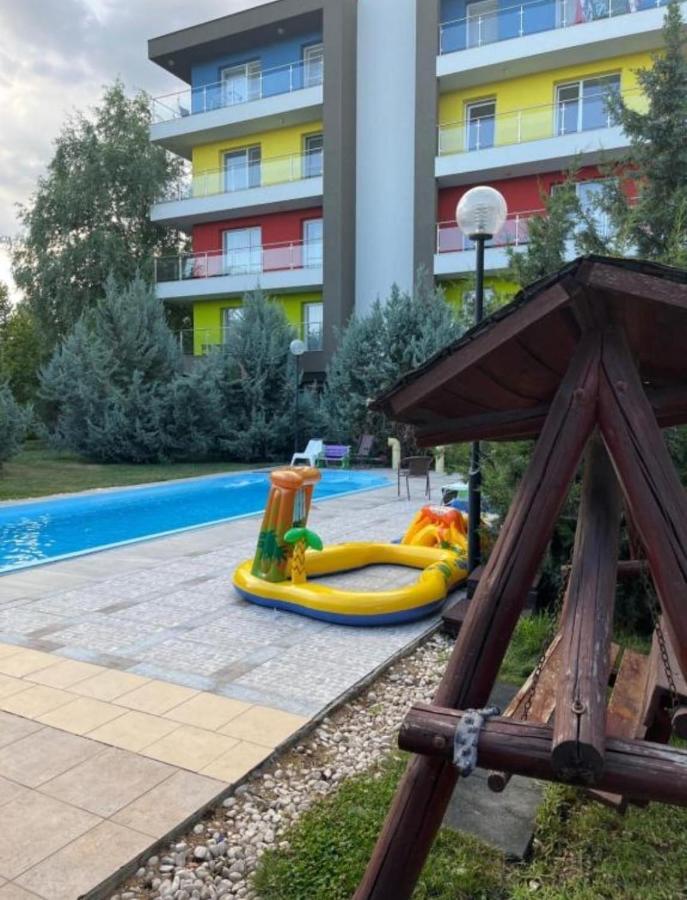 Tranzzit Airport Apartment II Otopeni Exteriör bild