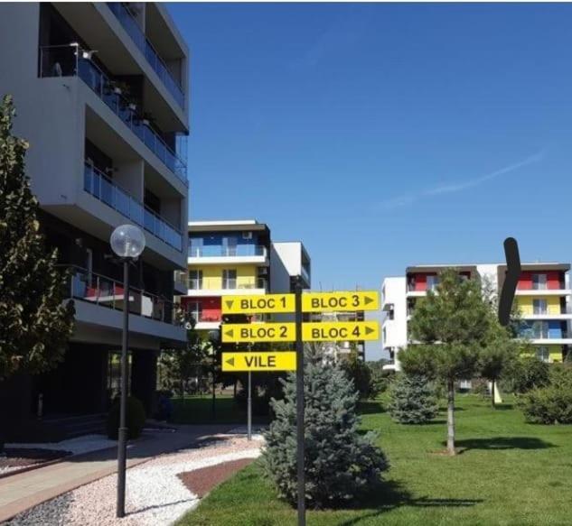 Tranzzit Airport Apartment II Otopeni Exteriör bild