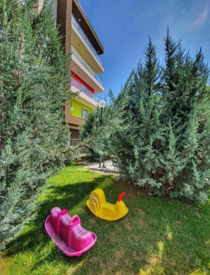 Tranzzit Airport Apartment II Otopeni Exteriör bild